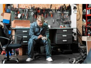 Модульні полиці з алюмінієвого профілю для оптимізації гаражного простору