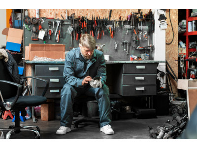 Модульні полиці з алюмінієвого профілю для оптимізації гаражного простору