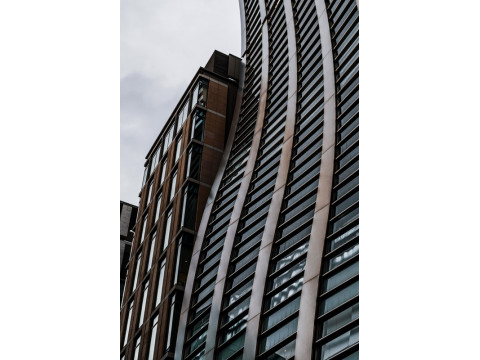 Алюмінієві профілі в фасадних системах з високою вітростійкістю