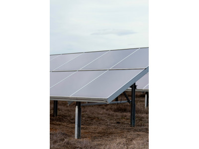 Застосування алюмінієвих профілів у системах сонячних батарей для створення опор і каркасів