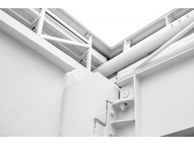 Система кріплень та з’єднань для алюмінієвих профілів у виробничих каркасах